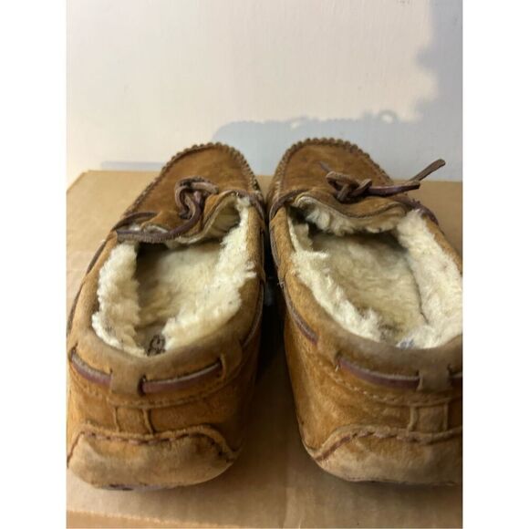Ugg Slippers size womens 8?brown matted fur - Picture 5 of 7